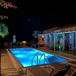 Suna House Guest house 4*