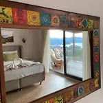 Guest house Suna House 4*