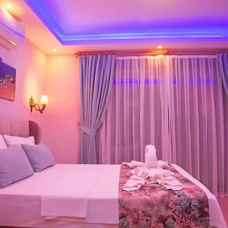 Suna House