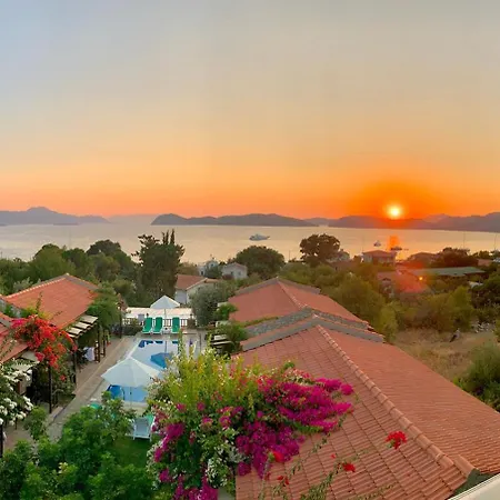 Suna House Gasthof 4*