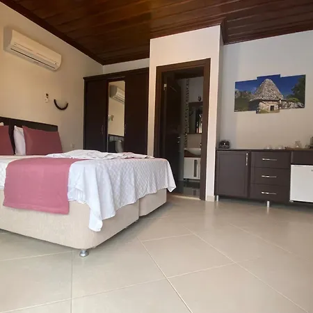 Suna House *