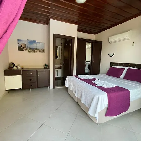 Guest house Suna House